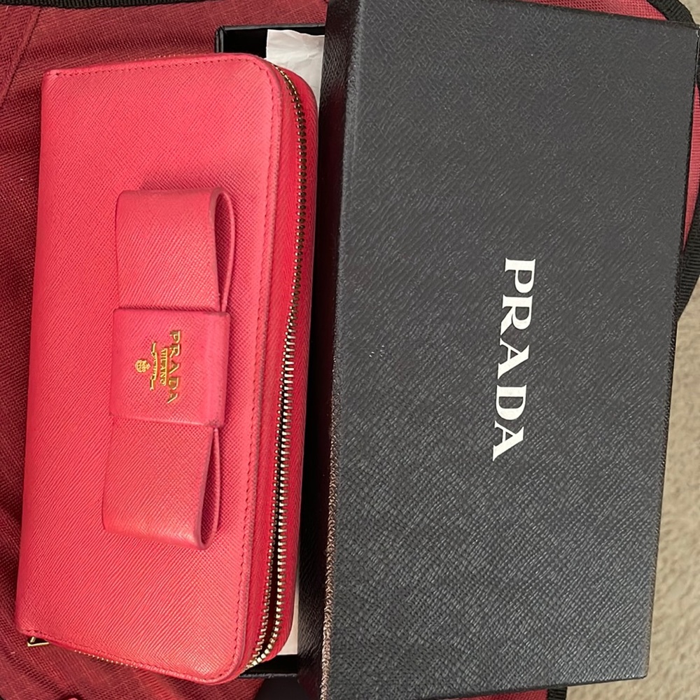 Preloved Prada Wallet